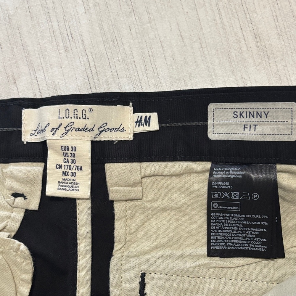 H&M L.O.G.G. Men's Skinny Fit Chinos - Black and Tan